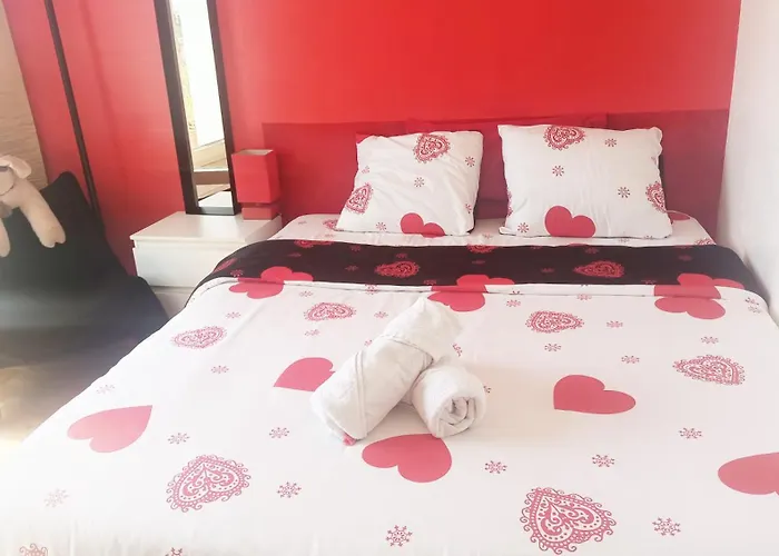 King Bedroom And Terrace In Center, Shared Bathroom Paris