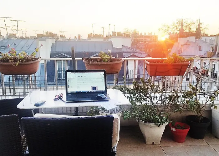 King Bedroom And Terrace In Center, Shared Bathroom *